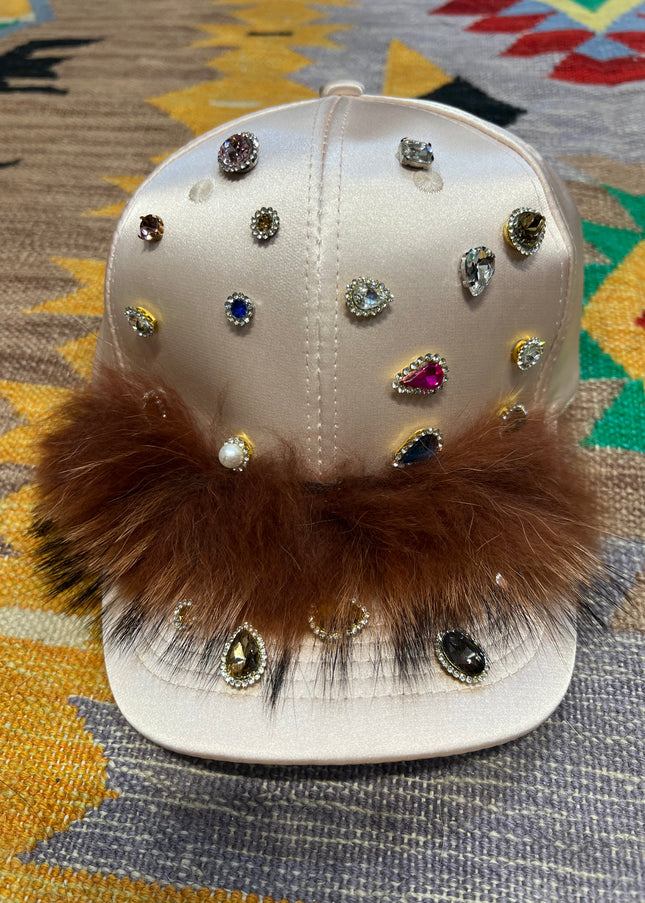 Casquette bijoux combiné et fourrure sur le front taille unique