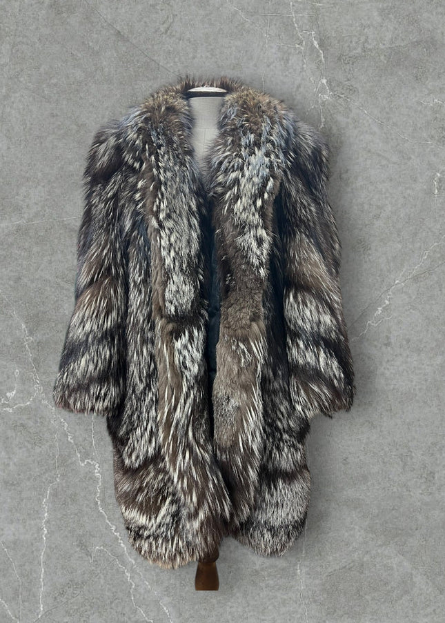 Manteau en fourrure de renard argenté 394