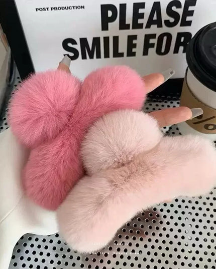 Pince à Cheveux Surdimensionnée en Fourrure de Lapin. Chaud et Doux pour Chignons Épais, Style Hiver Luxe