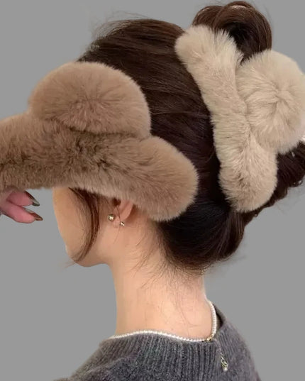 Pince à Cheveux Surdimensionnée en Fourrure de Lapin. Chaud et Doux pour Chignons Épais, Style Hiver Luxe