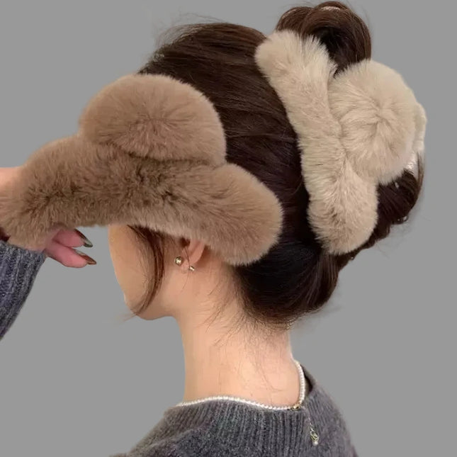 Pince à Cheveux Surdimensionnée en Fourrure de Lapin. Chaud et Doux pour Chignons Épais, Style Hiver Luxe